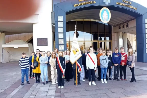 Szkolny konkurs plastyczny o przeciwdziałaniu przemocy rówieśniczej rozstrzygnięty