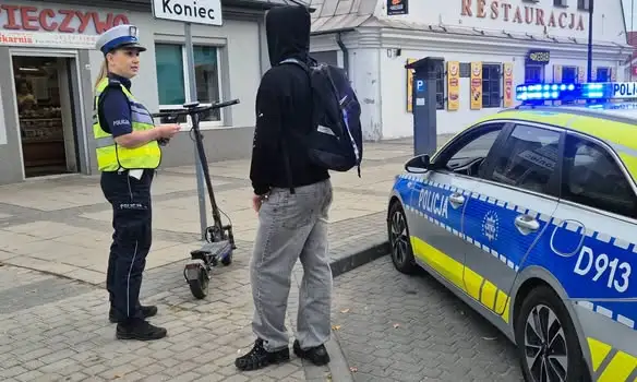 Policja z Lubartowa kontroluje hulajnogi elektryczne na drogach powiatu