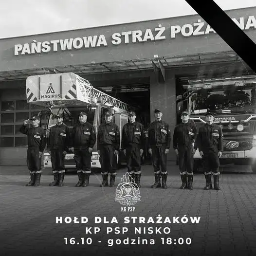 Strażacy oddają hołd kolegom. Sygnały świetlno-dźwiękowe o 18:00