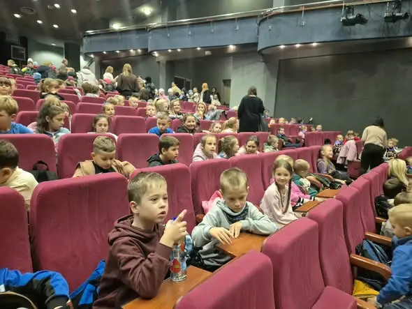 Uczniowie klas 0–III z wizytą w Lublinie – spektakl, pizza i laserowa rywalizacja