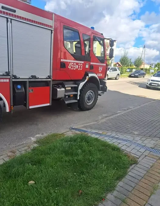 Kock: strażacy z OSP KSRG pomogli w transporcie poszkodowanego do karetki